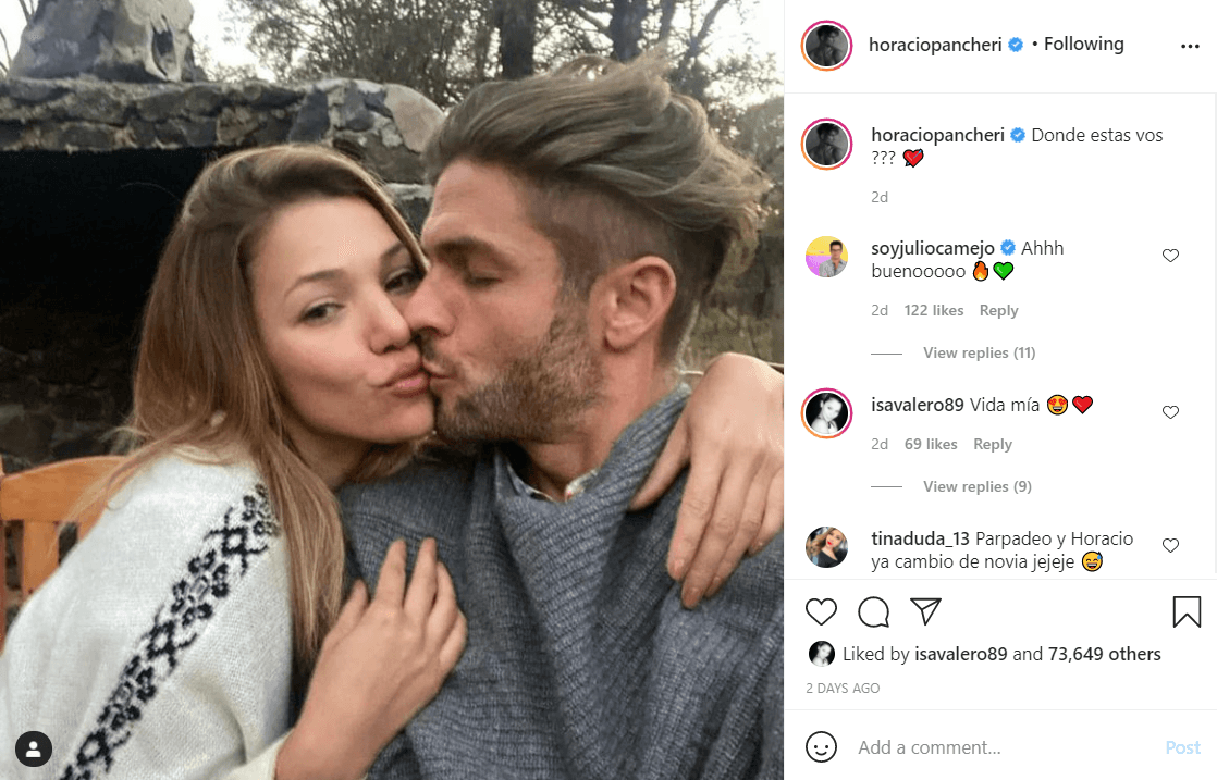Finalmente, Horacio Pancheri dio el primer paso para hacer público el tipo de relación que tienen. El 12 de marzo compartió esta imagen en la que, por primera vez, posan mientras se besan.