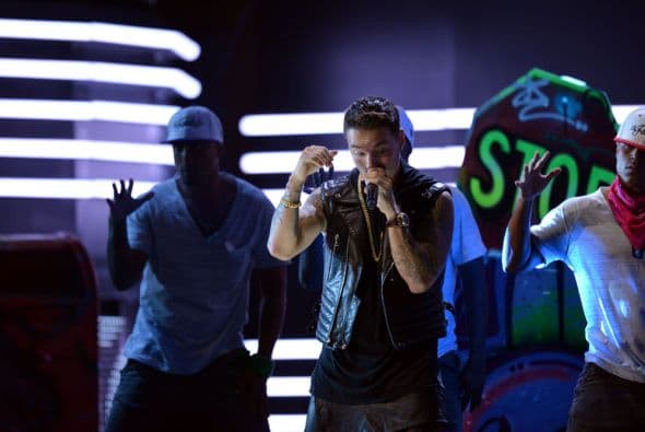 Fueron pocos los que se resistieron a permanecer al asiento.