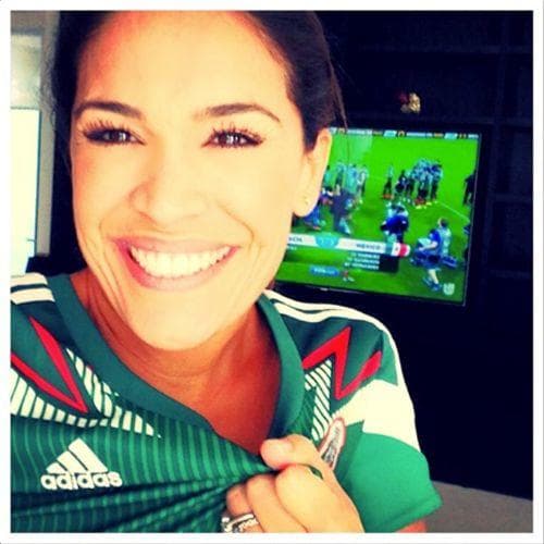 Nuestra
<b>Karla Martínez</b> tiene una sonrisa de oreja a oreja y 'la verde' bien puesta.
