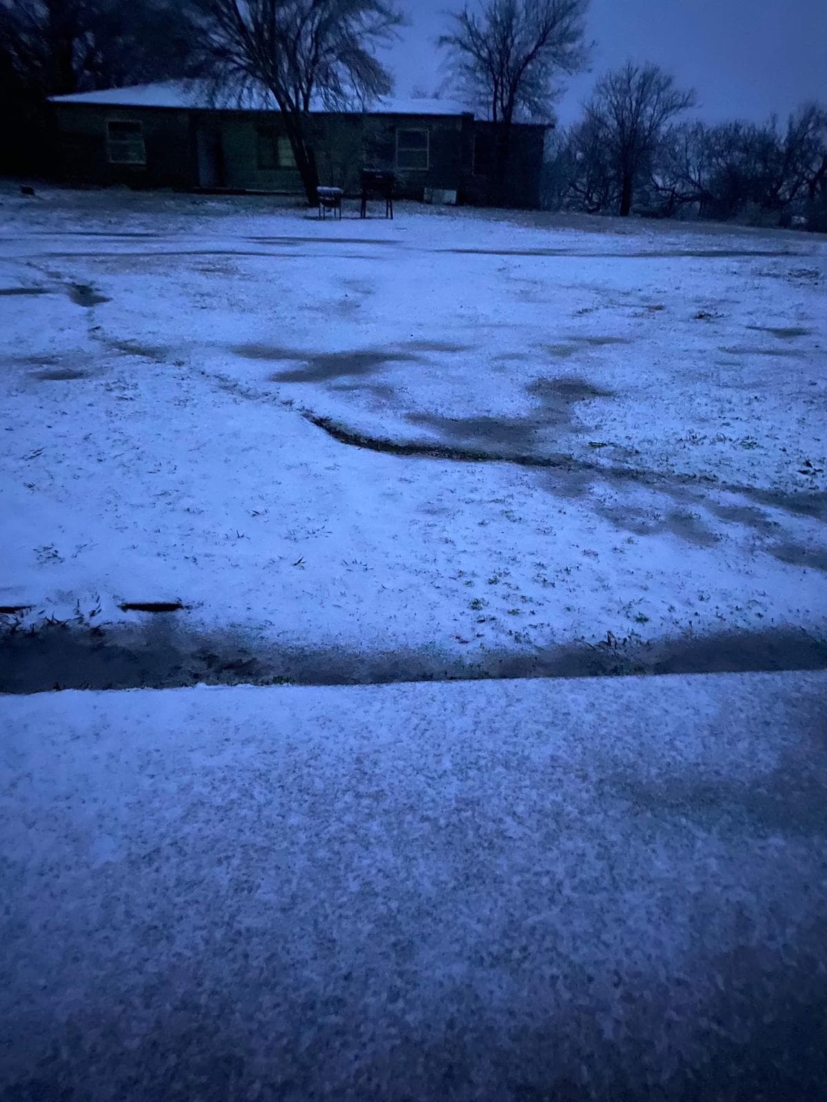 Nieve en el condado Bowie al norte de Texas
