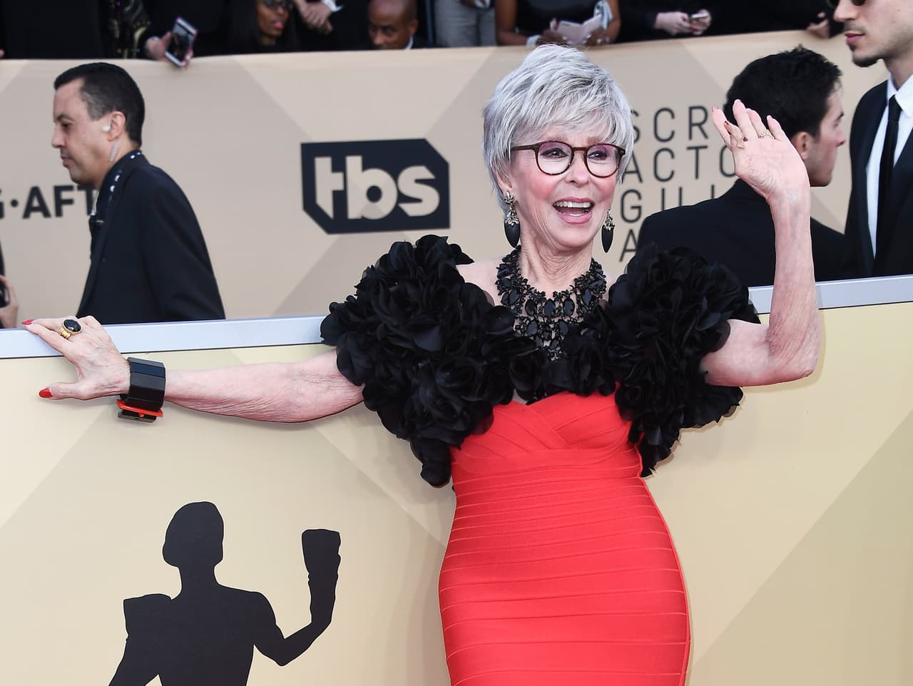 <a href="https://www.univision.com/temas/rita-moreno">Rita Moreno</a>: es la primera latina en ganarse un Oscar de Hollywood. Lo hizo en 1961 por su papel de Anita en 'West Side Story'. Tiene también un Tony, un Globo de Oro y un Emmy y este año acudirá a la gala como una de las presentadoras de los premios.