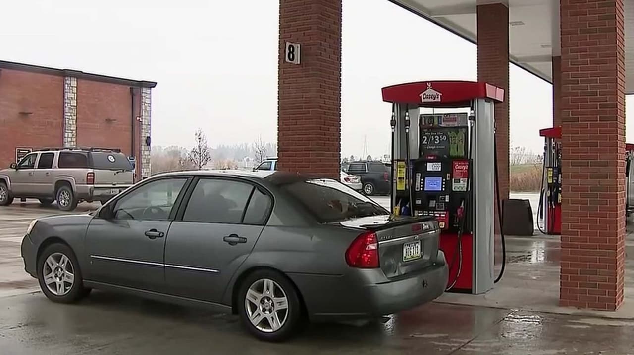 Precios de la gasolina en EEUU alcanzan su máximo en 18 meses