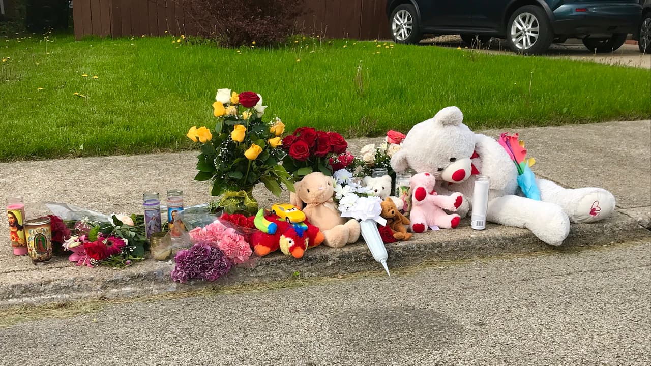 "Como madre esto me parte el alma. Saber que una madre inocente pasó por esta tortura. Que le hayan arrebatado a su bebé. Ofrezco mis condolencias a su familia. ¿Cómo puede existir una persona tan enferma para hacer esrto?", dijo una residente de Scottsdale.