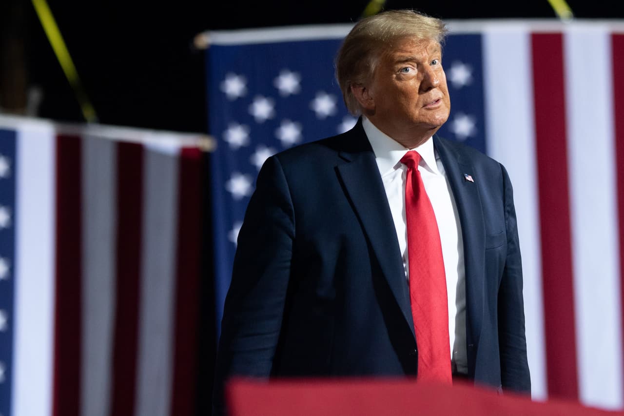 "Tienen que conseguir que su gobernador reabra el estado. Ya es hora", dijo el Primer Mandatario.