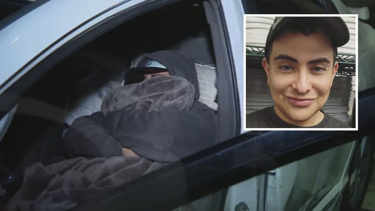 "Tuve que desalojar mi casa porque me incrementaron la renta": Joven vive en su carro y se baña en un gimnasio 