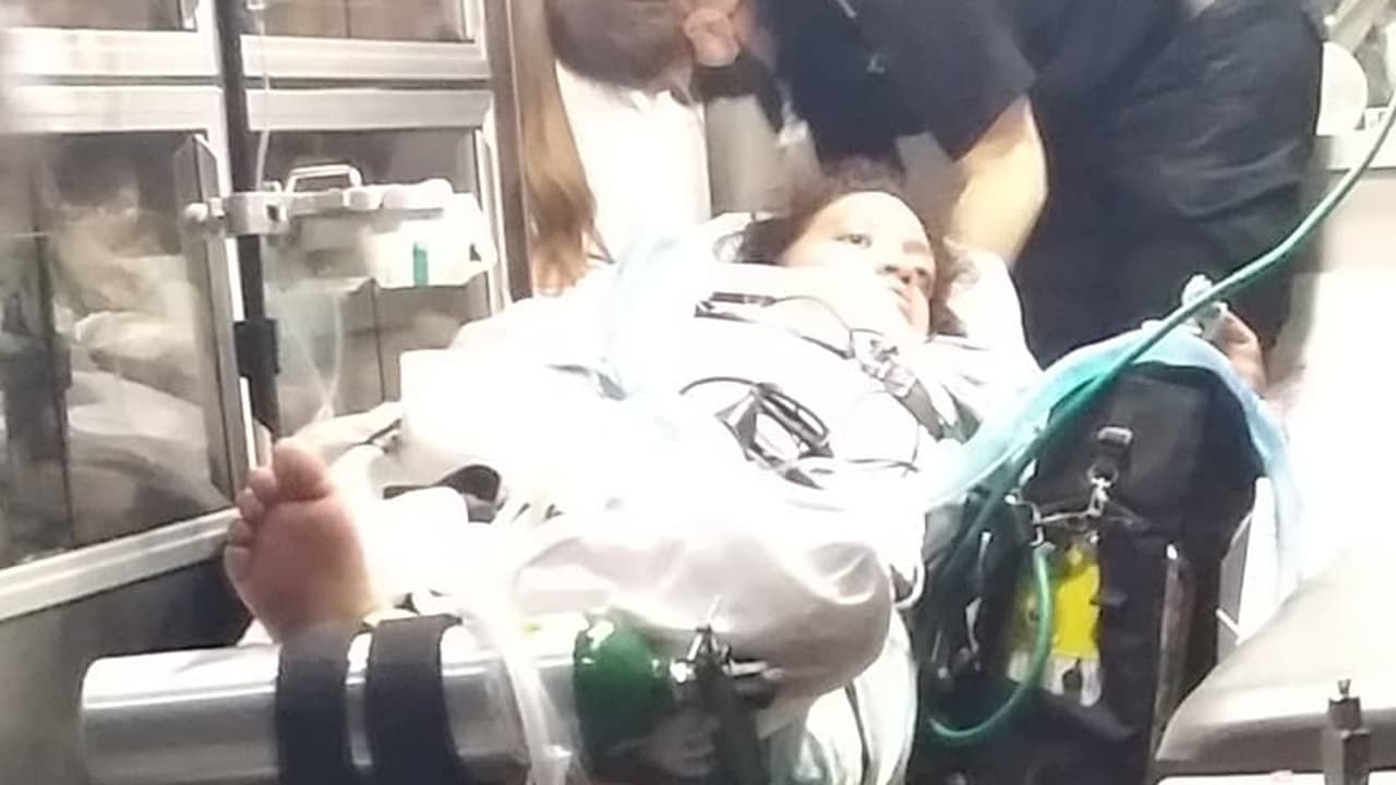 El virus atacó todo su cuerpo, se le cayó el cabello y no tenía fuerza en las piernas, "no tengo músculos" aseguró.