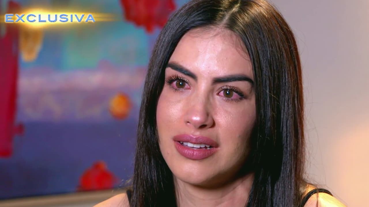 "Tristemente uno como ser humano se compara en cualquier oficio, ves que la otra tiene esto, que a la otra le hicieron esto y se sigue viendo bien, entonces cuando te lo ofrece esta persona tú dices 'bueno, ¿por qué yo no?'.
<b>Uno nunca piensa que el mal lo va a tocar</b>".
<br>