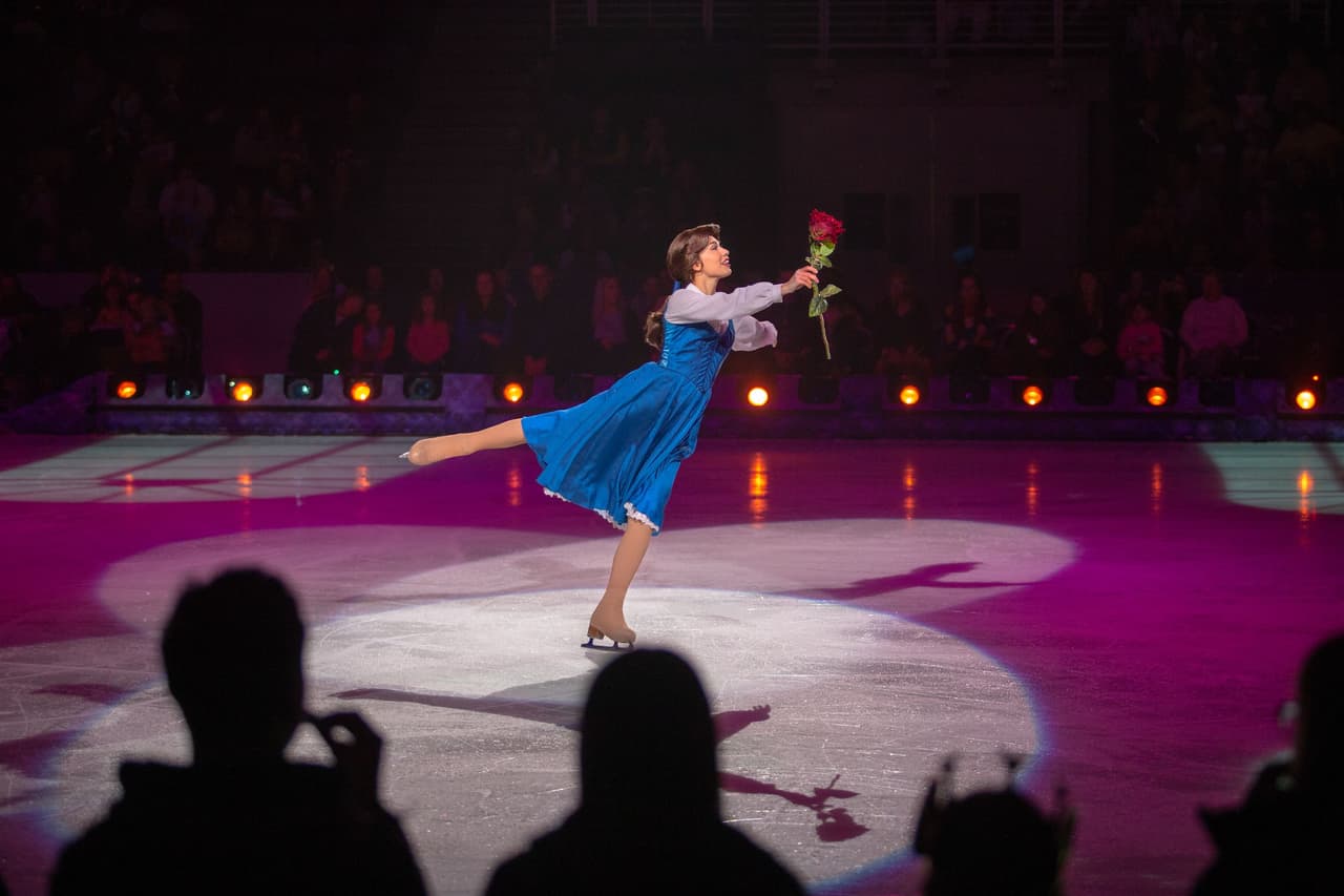 En este show de Disney On Ice los espectadores podrán disfrutar de 14 historias clásicas y modernas con un equipo de patinadores profesionales.