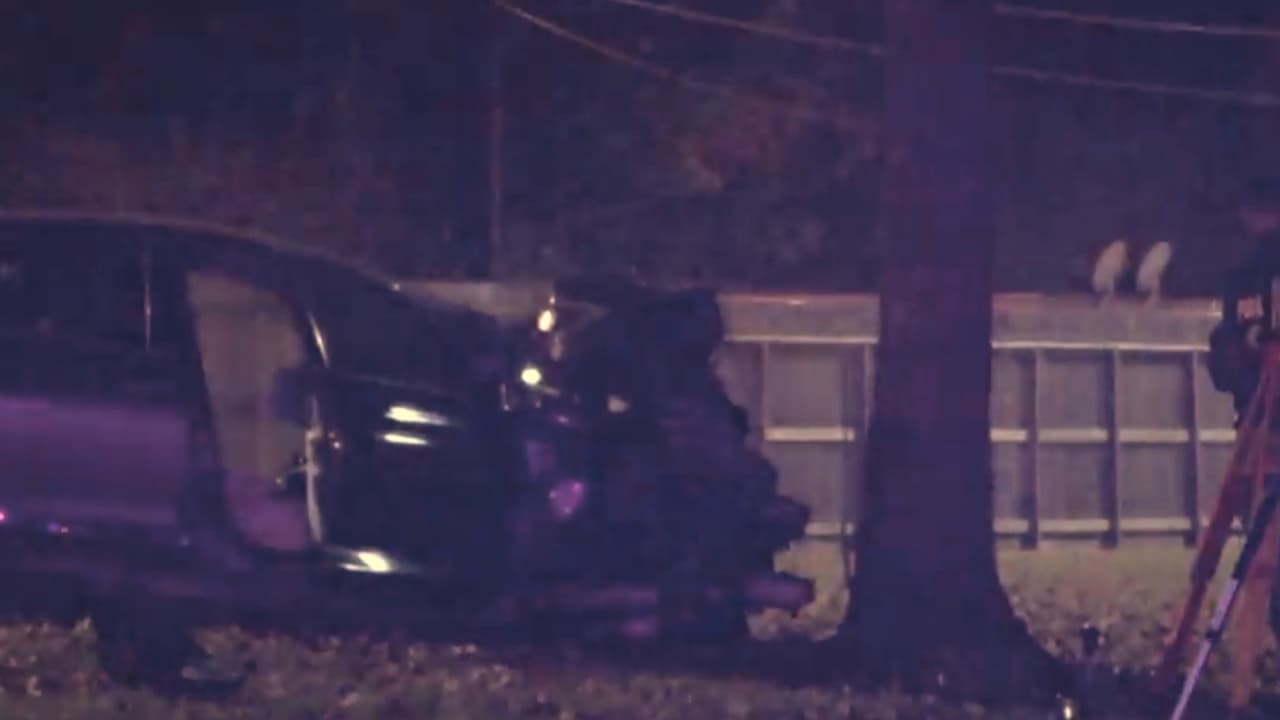Choque mortal luego que una menor se estrelló con un árbol en el noroeste de Houston