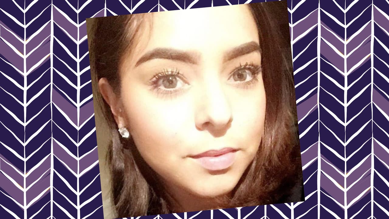 Vivian pudiera ser fácilmente la doble de nuestra Becky G. Ambas cantan, bailan y adoran las cámaras. A Becky la vimos de jueza invitada en Pequeños Gigantes USA y Vivian tampoco es ajena a los shows de Univision pues participó en 2016 en Va Por Ti. ¿En qué se parecen y en qué no?