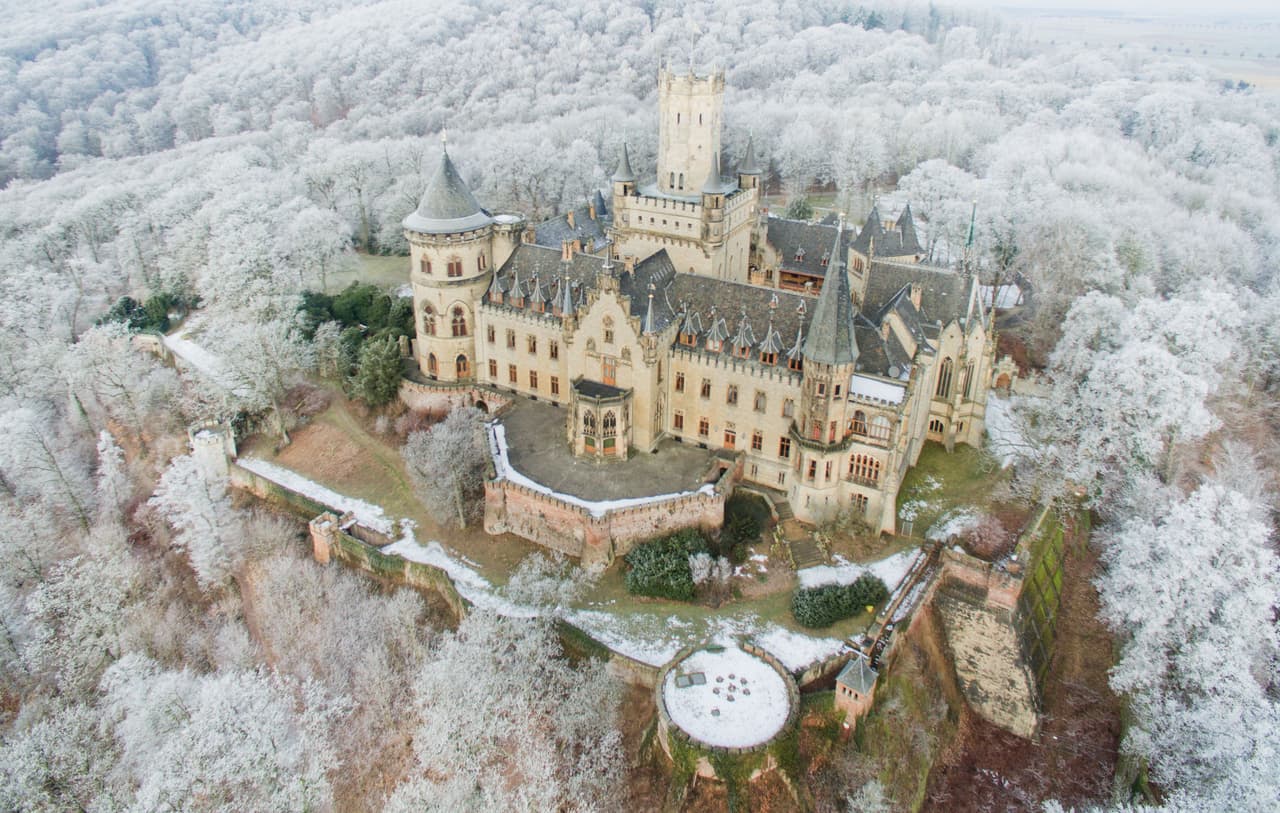 Se especula que la pareja se casará en el castillo de Marienburg, en Alemania.