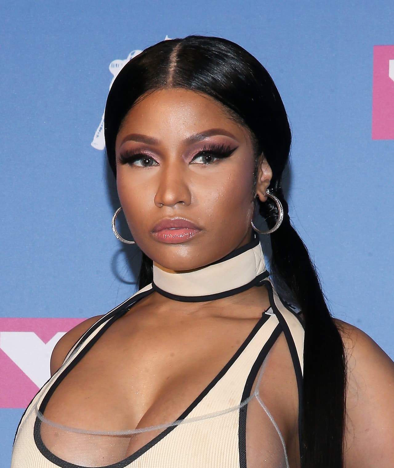 El juez Robert McDonald dictó la condena a Jelani Maraj en una corte de Nueva York meses después de que llegó el veredicto de culpabilidad, reportó
<a href="https://www.tmz.com/2020/01/27/nicki-minaj-brother-sentenced-prison-child-rape-case/" target="_blank">TMZ</a>.