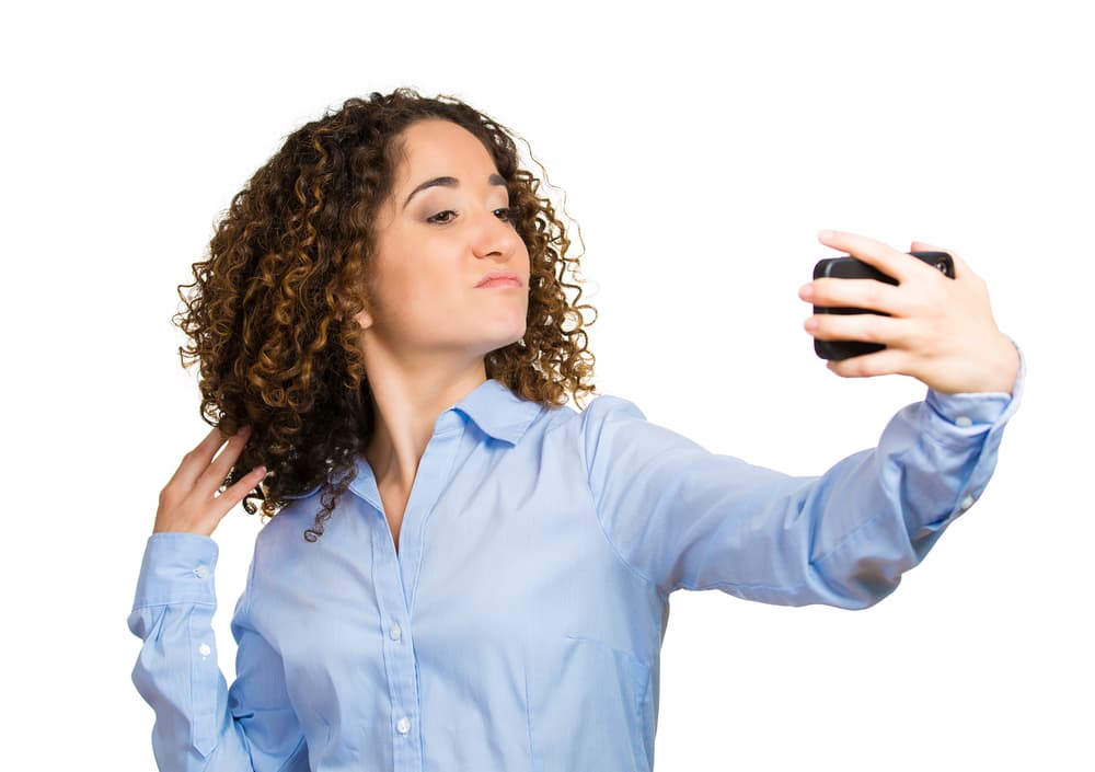 <b>GÉMINIS</b>
<br>Aprende a ser menos superficial y más consistente con tus pensamientos y acciones.