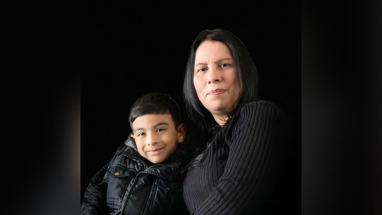 “Michael es muy inteligente, le encanta jugar con los primos y es muy amable. Estamos esperando que algún día va a poder caminar, con muchas oraciones y con nuestra fe seguro lo lograría, señaló Marlene Bocanegra de Samudio, abuela de Michael.