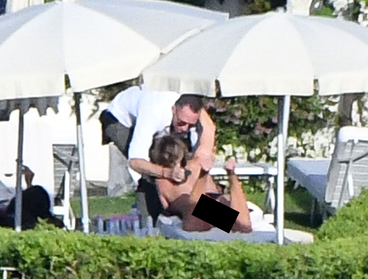 Se dieron un besito.