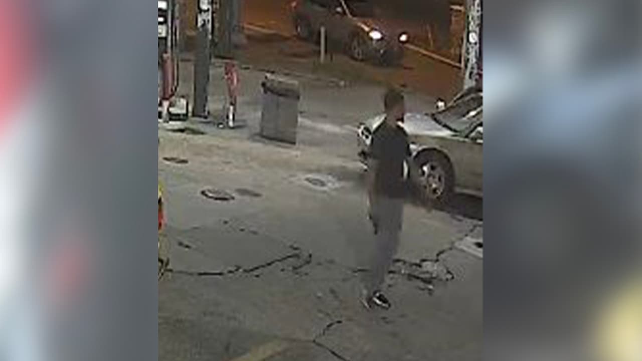 Quienes tengan información que sirva para que las autoridades capturen a este sospechoso pueden llamar al 713-308-3600 o a Crime Stoppers 713-222-8477.