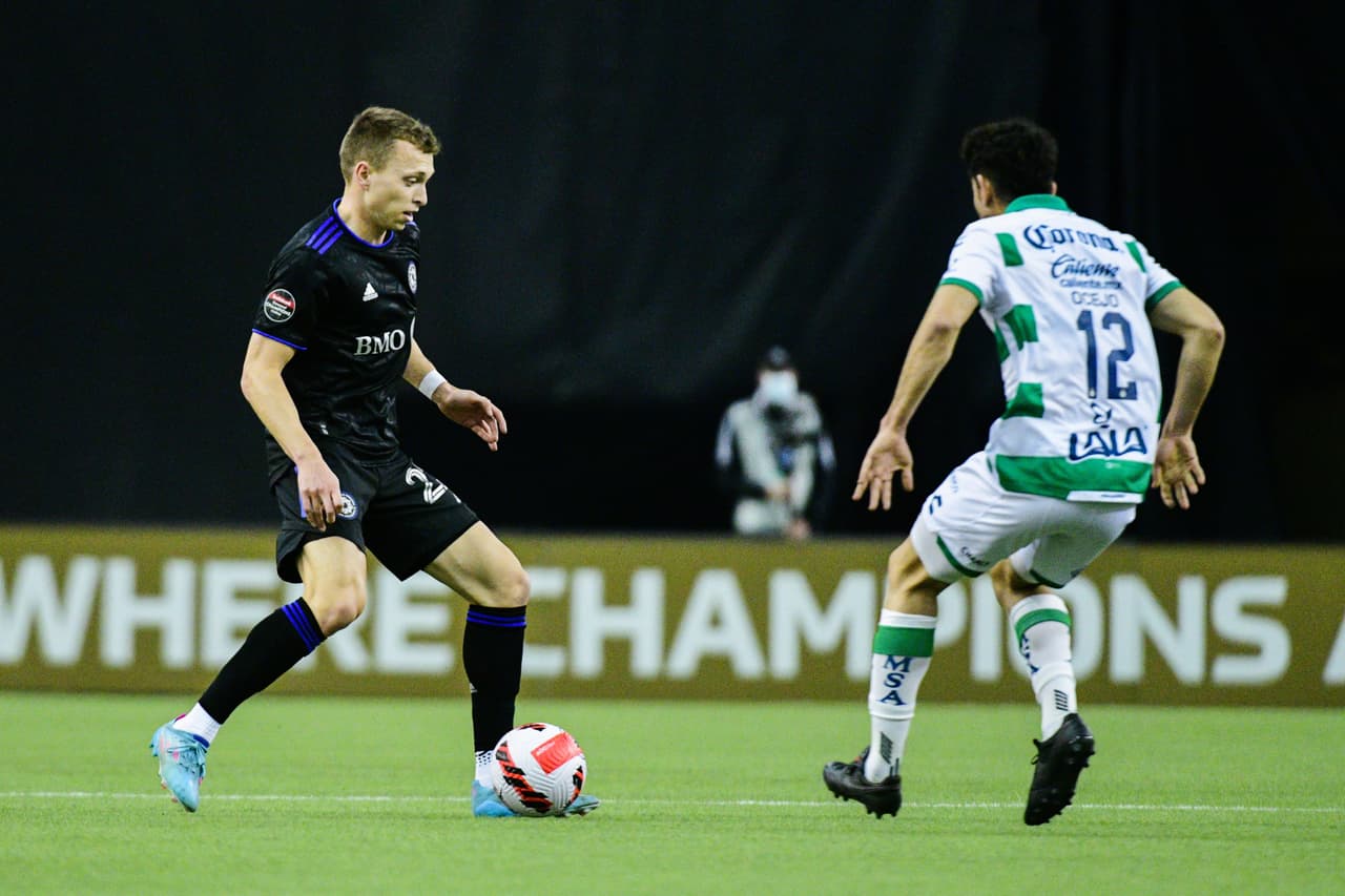 Montral sale con todo en su estadio, vence 3-0 a Santos y aseguran su plaza en los cuartos de final con un global a favor de 3-1.