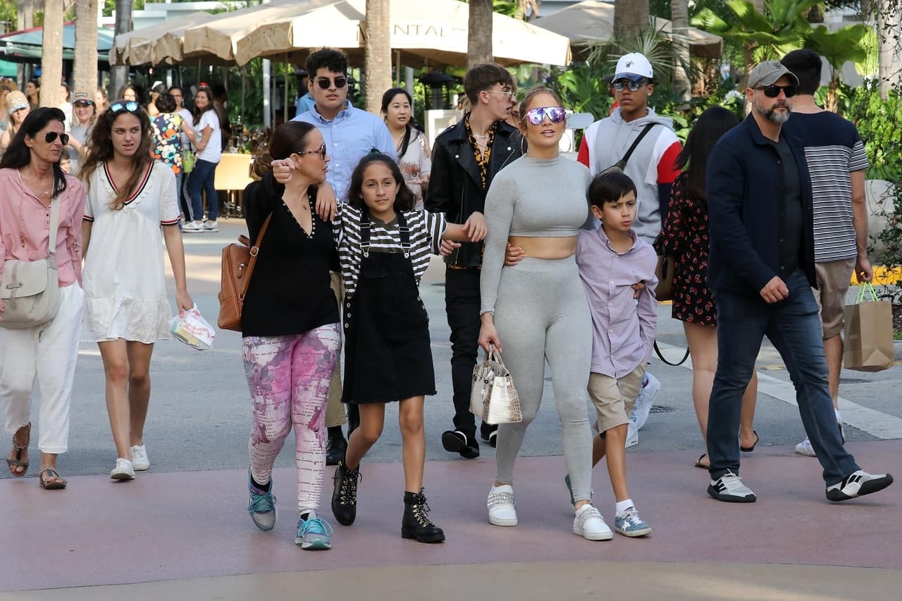 Sobre cómo organiza su vida laboral y de pareja con la maternidad, expresó que sus hijos la apoyan mucho.