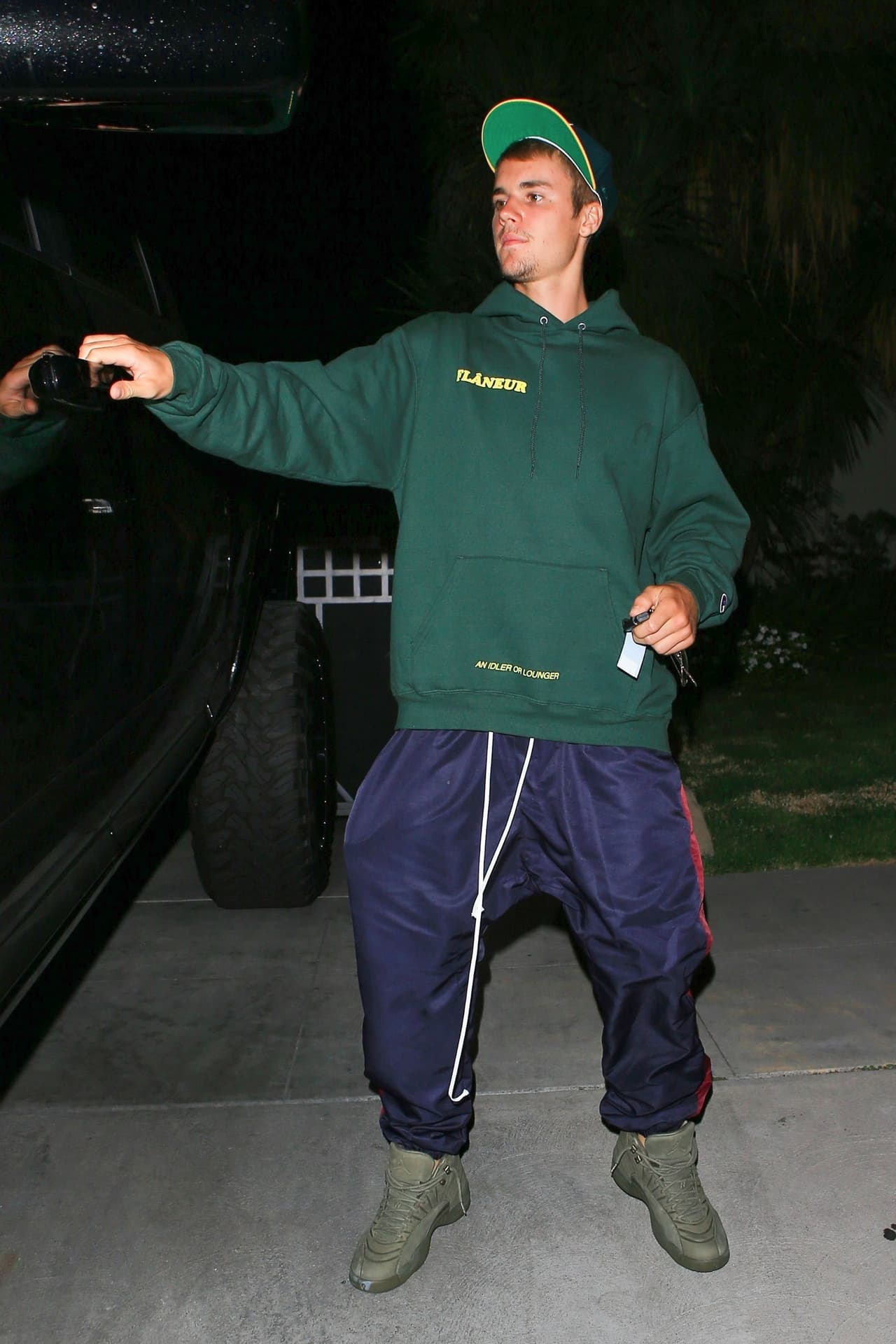 Lo menos que anticipaba Justin Bieber al salir de un evento de su iglesia anoche, era que enfrentaría una crisis pública.