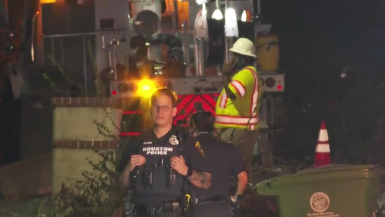 Un trabajador muere electrocutado cuando hacía arreglos en líneas de una compañía telefónica en Houston