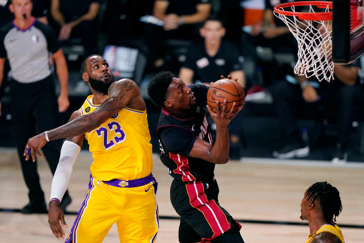 Anthony Davies supera los 30 puntos en su debut victorioso de las Finales 98-116 sobre el Miami Heat.