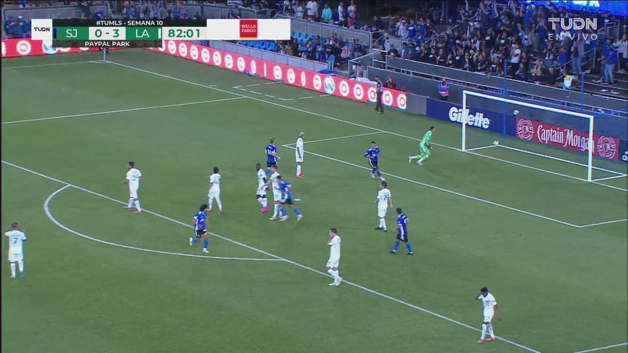 ¡Descuentan! Chofis asiste y Cade Cowell pone el 1-3 con un zapatazo