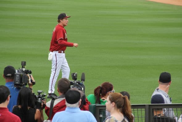 ¡El famoso comediante Will Ferrell se lució jugando con 10 equipos diferentes de la MLB  en cinco partidos del Spring Training en un solo día! Mientras los fans le hacían porras al comediante, éste les hacía bromas desde la cancha. Su hazaña fue grabada para una producción televisiva que será transmitida por HBO a finales de año.