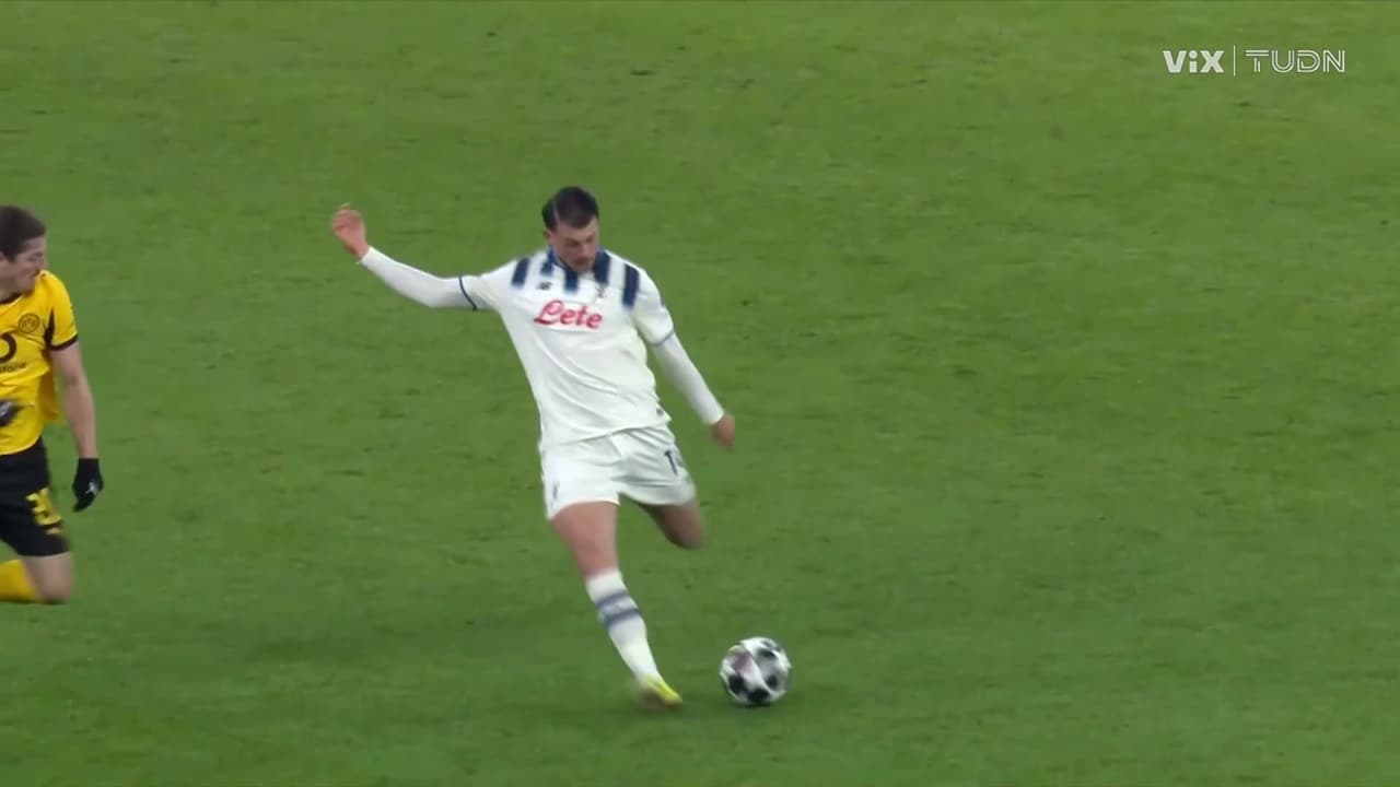 ¡Atalanta falla la más clara del partido vs. Dortmund!