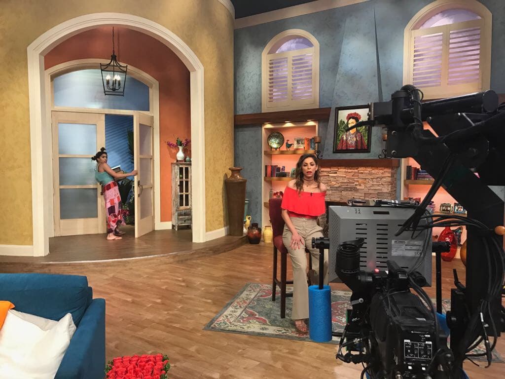 Mela la Melaza quería conducir junto a Lourdes Stephen y llegó a sorprenderla en Despierta América.