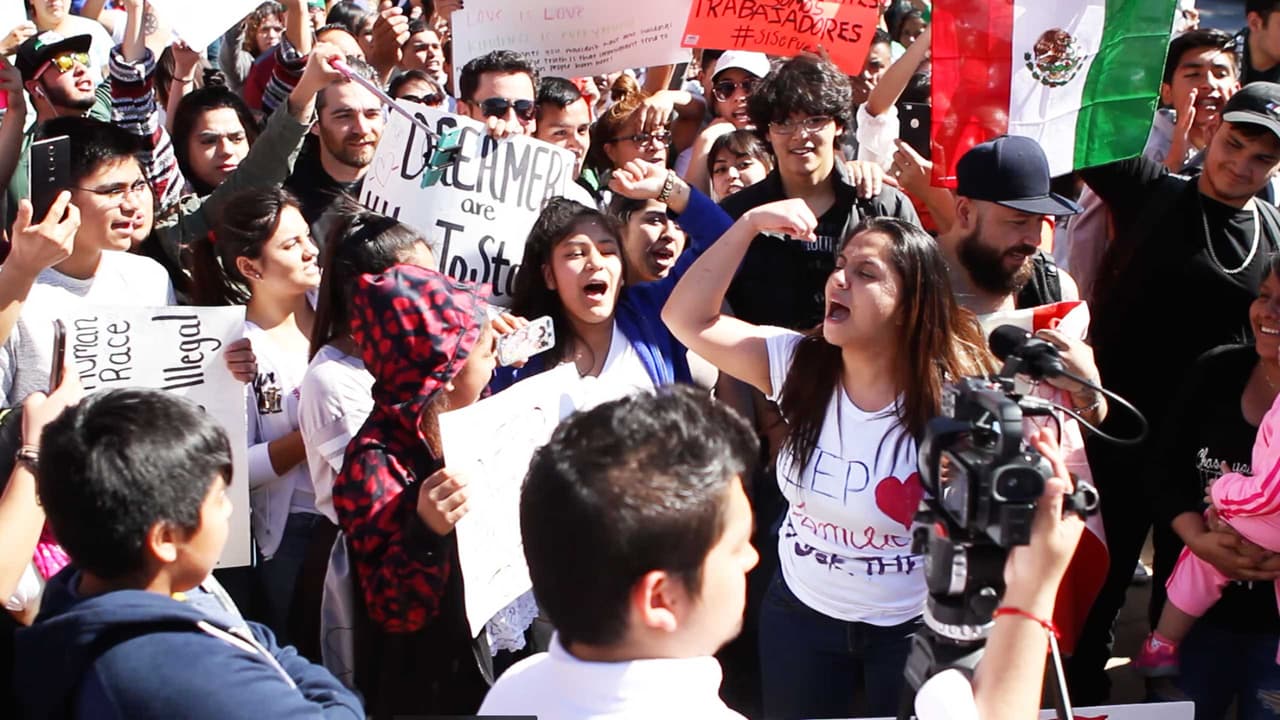 La colorida y concurrida manifestación de respaldo a los inmigrantes en Austin contó con la participación de personas de varias nacionalidades y diversas comunidades.