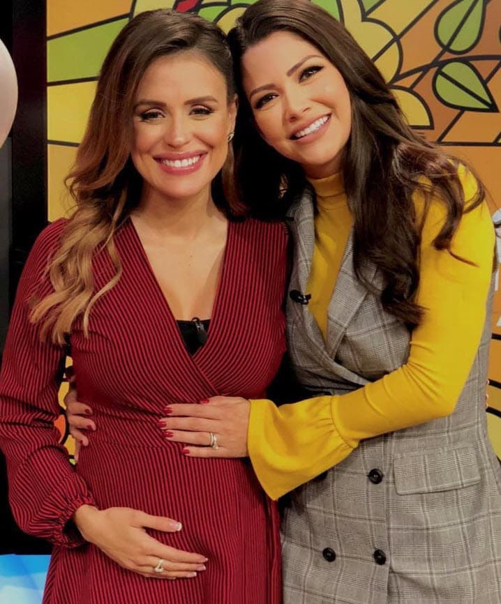 Por eso, el 23 de octubre de 2018 
<b><a href="https://www.univision.com/shows/despierta-america/carolina-sarassa-y-su-esposo-se-sienten-bendecidos-con-su-embarazo-tras-haber-sufrido-la-perdida-de-un-bebe-video">le prepararon una linda sopresa en el programa</a></b> para felicitarla por su primer embarazo.