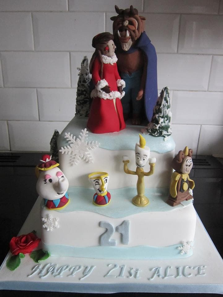 Checa algunos de sus pasteles más increíbles que van desde Mickey Mouse hasta películas como 'El Rey León', 'Los minions', 'Enredados', 'The Avengers' y muchos más.