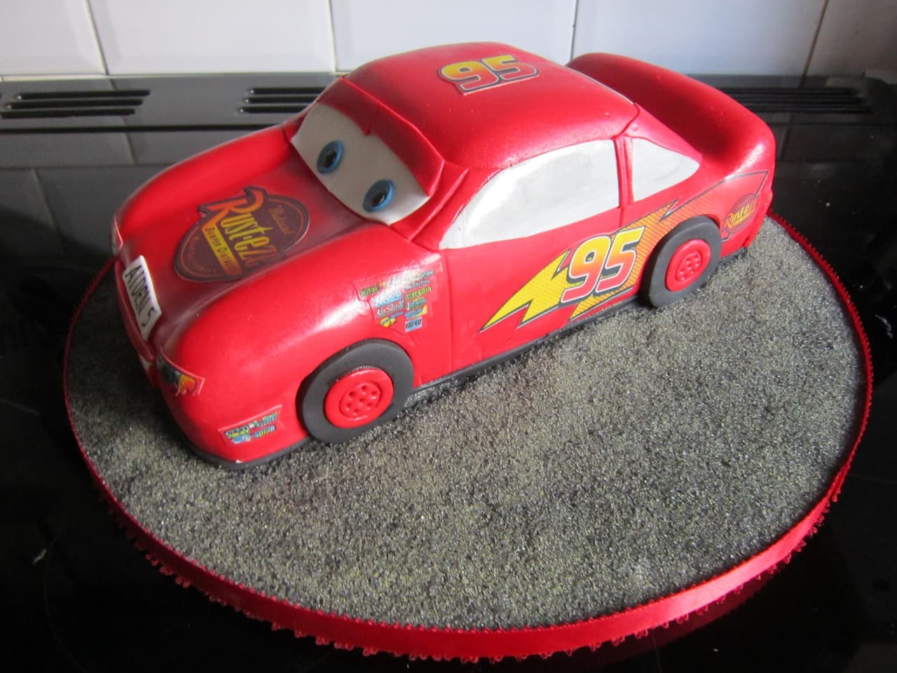 Checa algunos de sus pasteles más increíbles que van desde Mickey Mouse hasta películas como 'El Rey León', 'Los minions', 'Enredados', 'The Avengers' y muchos más.