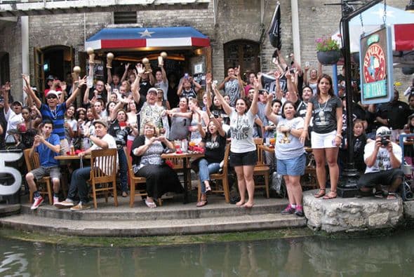 Photos: Spurs Championship Parade 2014 Barges