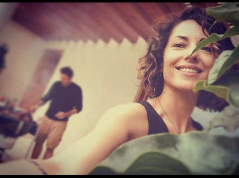 A mediados de agosto, en su cuenta de Instagram, compartió esta imagen en la que aparece junto a Fernando Rovzar y a la que agregó: "Hay muchas maneras de decir... Te amo".