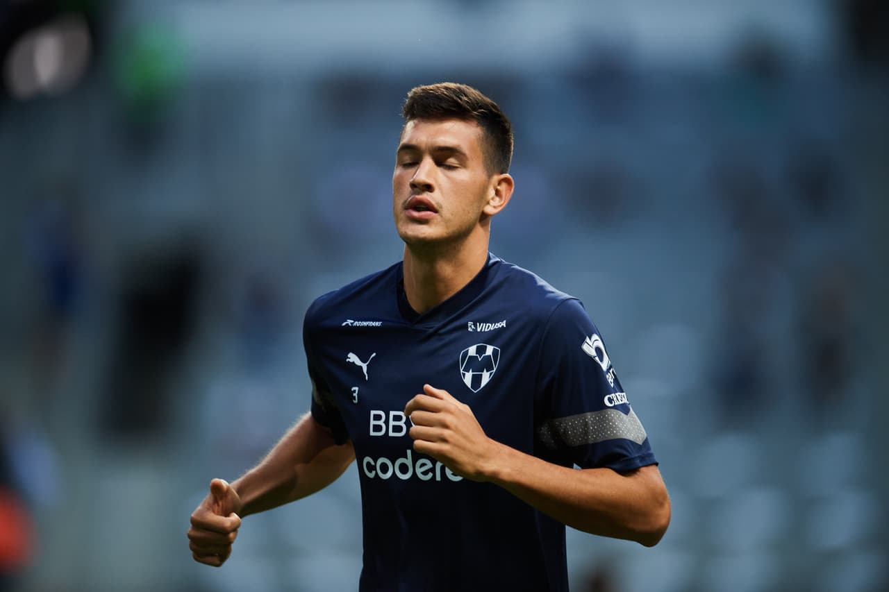 Cesar Montes of Monterrey during the game Monterrey vs America, corresponding Round 02 the Torneo Apertura 2022 of the Liga BBVA MX at BBVA Bancomer Stadium, on July 9, 2022. 
<br>
<br> Cesar Montes de Monterrey durante el partido Monterrey vs America, correspondiente a la Jornada 02 del Torneo Apertura 2022 de la Liga BBVA MX en el Estadio BBVA Bancomer, el 9 de julio de 2022.