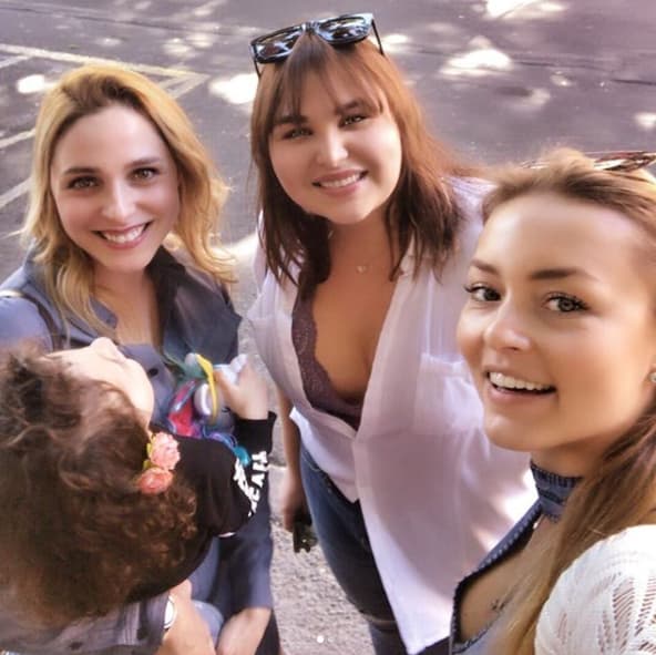 Recientemente la actriz se reunió con Angelique Boyer y Estefanía Villarreal, sus excompañeras de 'Rebelde'.