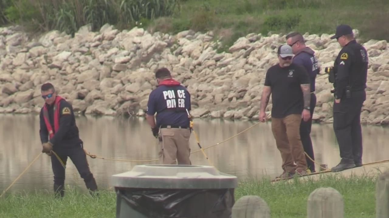 “
<b>Se cree que están muertos</b> y lo más probable es que los cuerpos resurjan”, dijo el Departamento de Bomberos de la ciudad de Dallas horas después de la desaparición de Juan Rubén y Edyn.