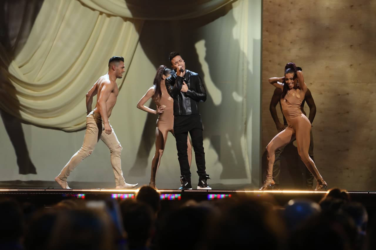 Actualmente, Prince está estrenando álbum.