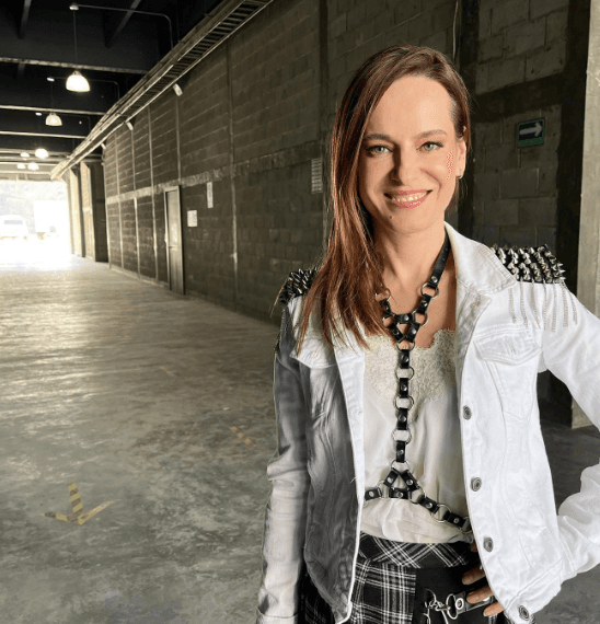 Otra celebridad que se une a la lista es
<b>Gaby Platas</b>, quien en una entrevista con Mara Patricia Castañeda para su canal de YouTube el 6 de agosto de 2021, compartió cuáles fueron las razones que la llevaron a someterse a una cirugía desde muy joven para no embarazarse.