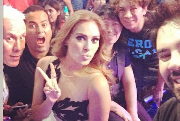 En donde dejó claro su profunda admiración por la intérprete de 'On The Floor'.