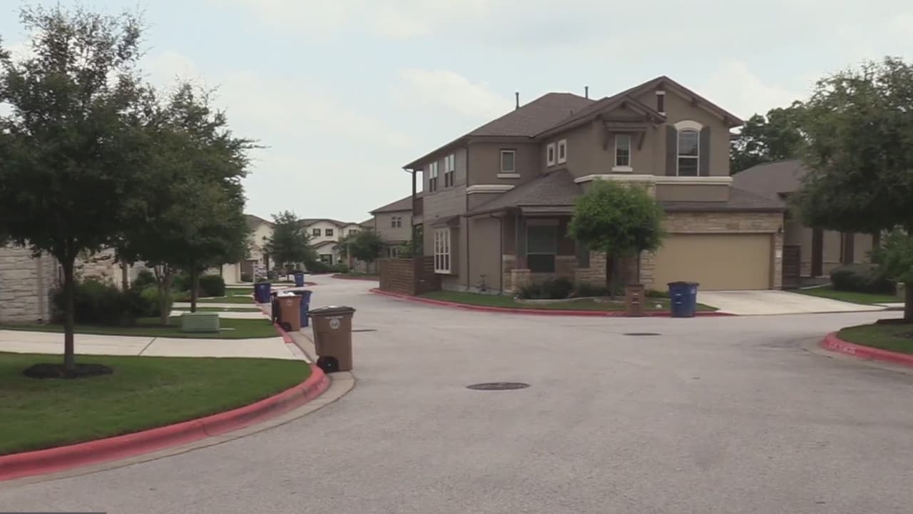 <a href="https://www.bbb.org/article/news-releases/21034-press-release-bbb-investigation-into-rental-scams" target="_blank">El BBB informa que van en aumento los fraudes relacionados con el alquiler</a> y venta de viviendas en la zona; ya que estafadores utilizan propiedades existentes piden depósitos y después desaparecen.