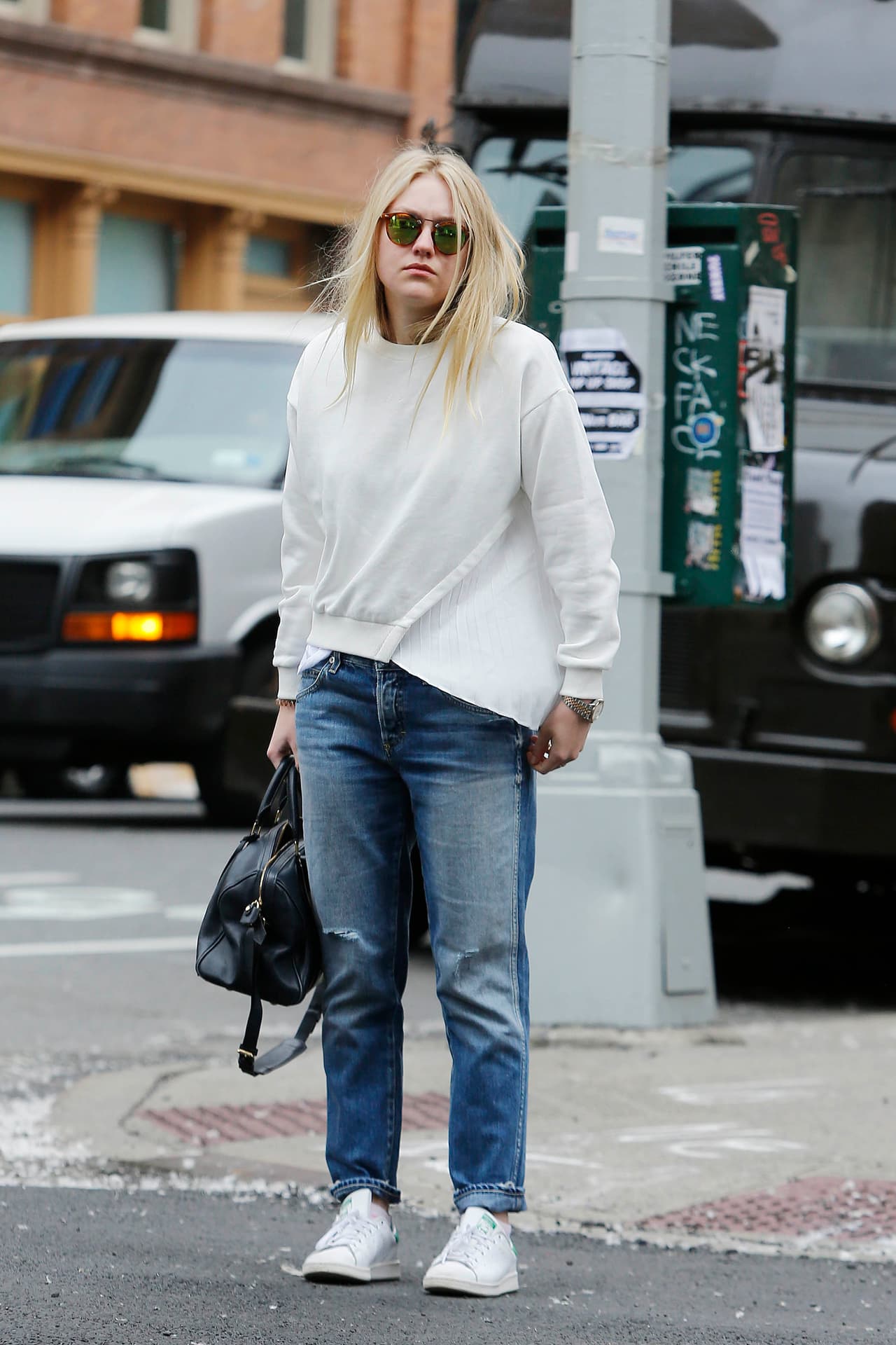 Y al notarse retratada por un paparazzo, se le ocurrió una cosita...