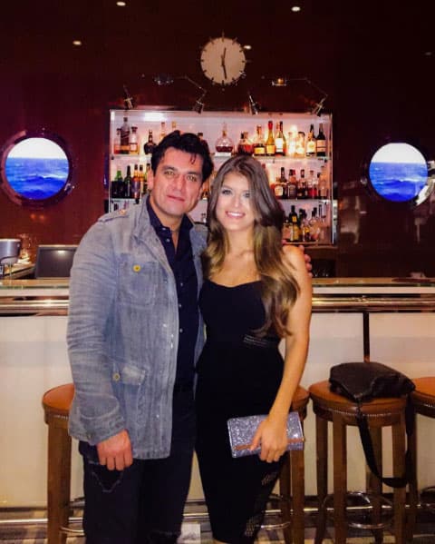 "Mi nena vino a verme, a ver a sus hermanos y desafortunadamente no pudieron viajar Emilio y Santiago", dijo al programa Hoy refiriéndose a los gemelos que procreó durante su matrimonio con Fátima Boggio.
<br>