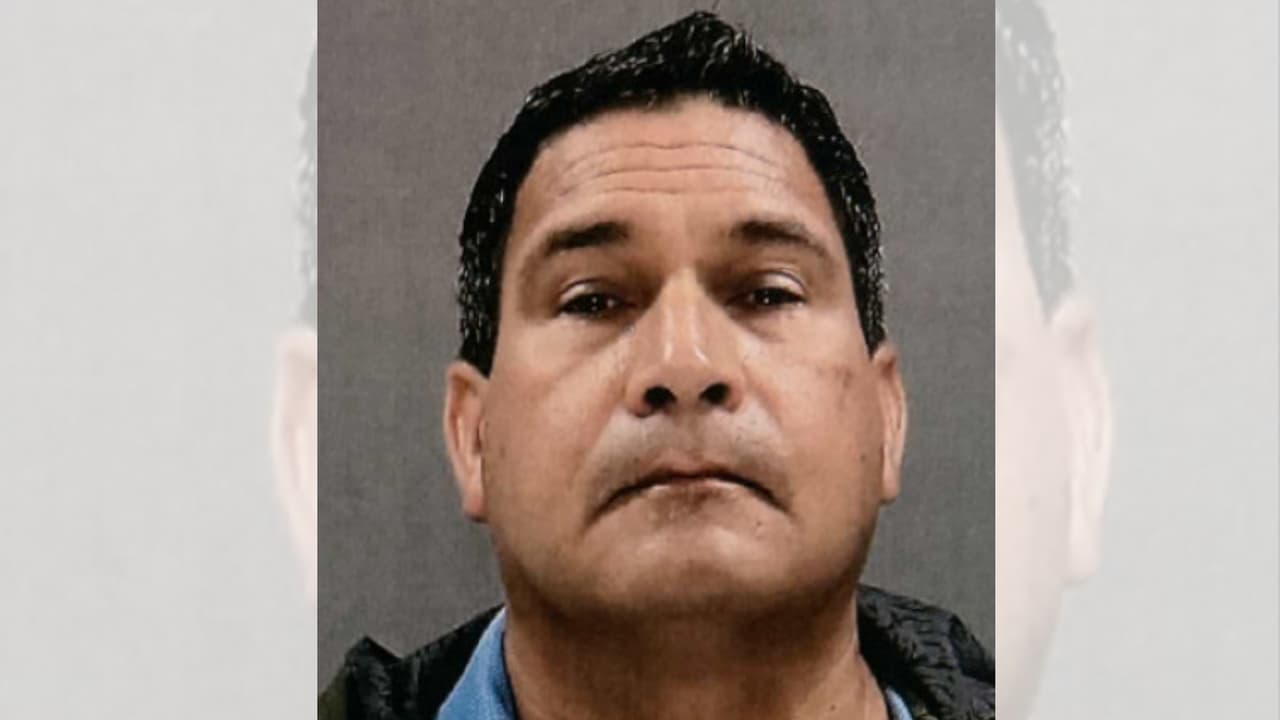 Ex policía es acusado de enamorar a anciana para quedarse con sus propiedades en Pensilvania