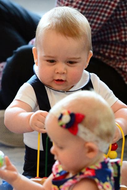 Un aspecto adorable de estos pequeñines es que ya imitan gestos que ven a diario como guiños, caritas de sorpresa y otros. ¿Será que que este precioso puchero se lo aprendió al príncipe William?