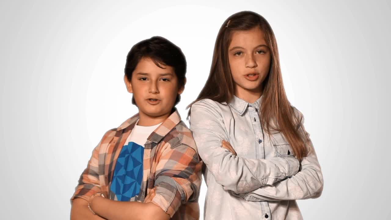 El adolescente formó parte del soundtrack del melodrama, interpretó 'Junto a mí' (La señorita Sarái).