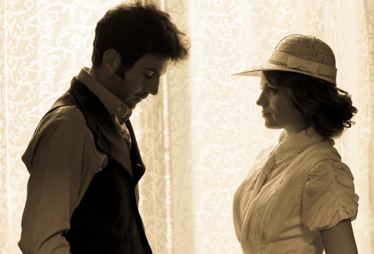 Este Alarcón era un seductor nato. ¿Lo habrá sacado de don Rómulo?