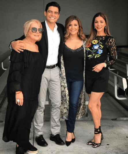 Una hermosa amistad lo une con todos sus compañeros del programa.