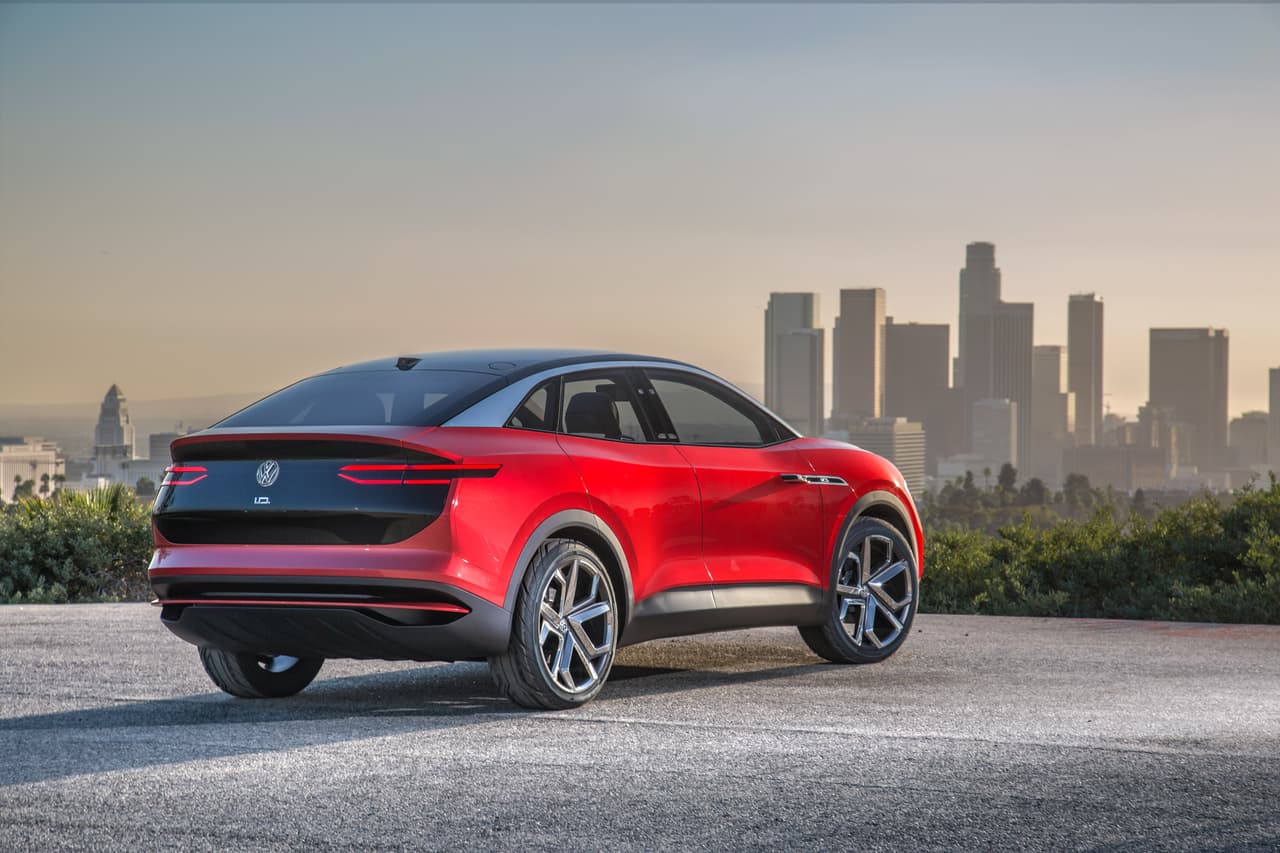 <b>Volkswagen I.D. Crozz Concept</b>
<br>Está montada sobre la plataforma MEB de Volkswagen diseñada para vehículos eléctricos compactos, la cual en 2025 habrá servido de base para el desarrollo de por lo menos 15 modelos.